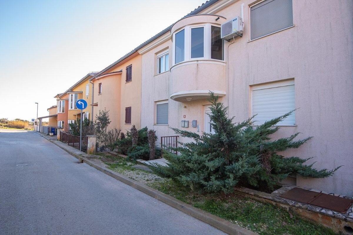 Apartment Stela Μεντουλίν Εξωτερικό φωτογραφία